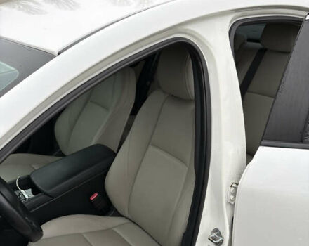 Белый Мазда 3, объемом двигателя 2.49 л и пробегом 83 тыс. км за 17500 $, фото 2 на Automoto.ua