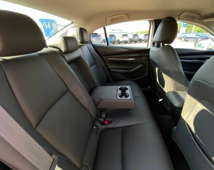 Белый Мазда 3, объемом двигателя 2.5 л и пробегом 67 тыс. км за 13000 $, фото 10 на Automoto.ua