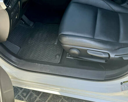 Белый Мазда 3, объемом двигателя 2.5 л и пробегом 93 тыс. км за 16500 $, фото 12 на Automoto.ua