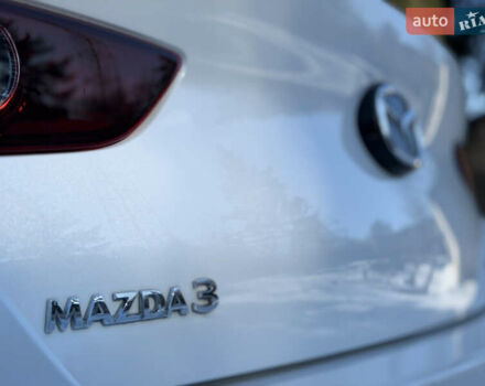 Білий Мазда 3, об'ємом двигуна 2.49 л та пробігом 130 тис. км за 16000 $, фото 2 на Automoto.ua