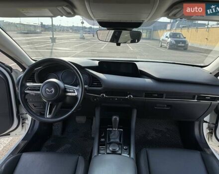 Белый Мазда 3, объемом двигателя 2.49 л и пробегом 65 тыс. км за 17999 $, фото 15 на Automoto.ua