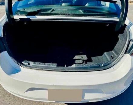 Белый Мазда 3, объемом двигателя 2.5 л и пробегом 29 тыс. км за 4000 $, фото 19 на Automoto.ua