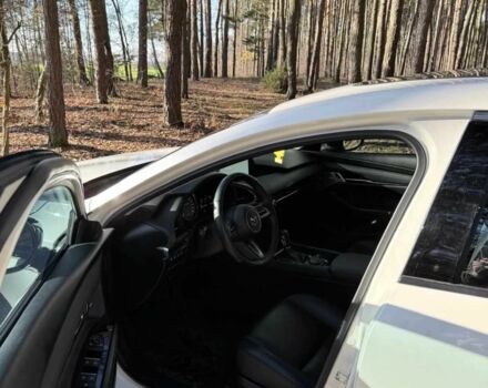 Белый Мазда 3, объемом двигателя 2.5 л и пробегом 49 тыс. км за 14000 $, фото 5 на Automoto.ua