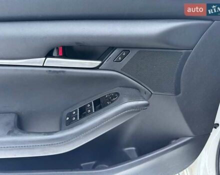 Белый Мазда 3, объемом двигателя 2.5 л и пробегом 69 тыс. км за 11300 $, фото 7 на Automoto.ua