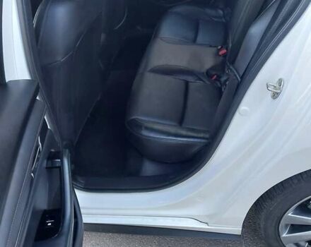 Белый Мазда 3, объемом двигателя 2.49 л и пробегом 18 тыс. км за 17800 $, фото 8 на Automoto.ua