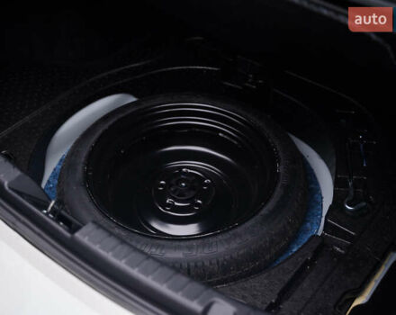 Білий Мазда 3, об'ємом двигуна 2.5 л та пробігом 106 тис. км за 16899 $, фото 32 на Automoto.ua