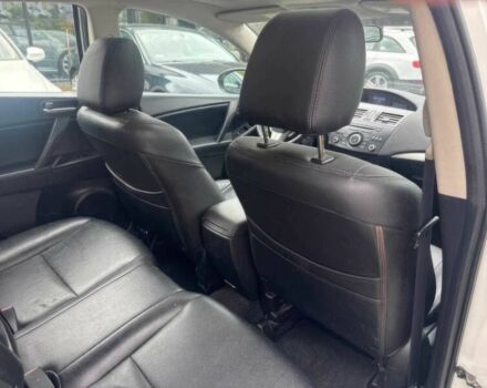 Белый Мазда 3, объемом двигателя 2 л и пробегом 86 тыс. км за 15000 $, фото 8 на Automoto.ua