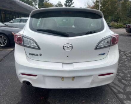 Белый Мазда 3, объемом двигателя 2 л и пробегом 86 тыс. км за 15000 $, фото 3 на Automoto.ua