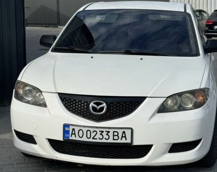 Белый Мазда 3, объемом двигателя 2 л и пробегом 212 тыс. км за 3500 $, фото 1 на Automoto.ua