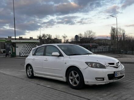 Белый Мазда 3, объемом двигателя 1.6 л и пробегом 320 тыс. км за 3500 $, фото 1 на Automoto.ua