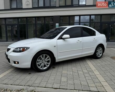 Белый Мазда 3, объемом двигателя 1.6 л и пробегом 200 тыс. км за 4950 $, фото 1 на Automoto.ua