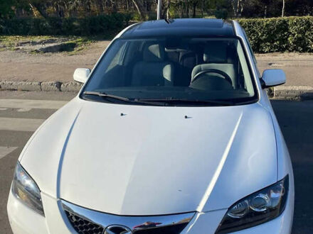 Белый Мазда 3, объемом двигателя 1.6 л и пробегом 195 тыс. км за 6100 $, фото 1 на Automoto.ua