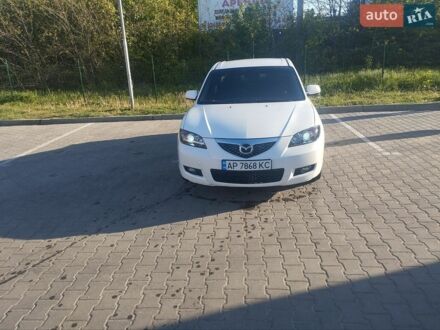Белый Мазда 3, объемом двигателя 1.6 л и пробегом 223 тыс. км за 5500 $, фото 1 на Automoto.ua