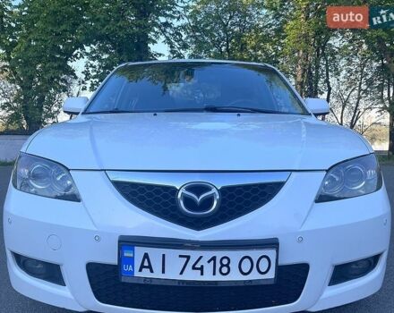 Белый Мазда 3, объемом двигателя 2 л и пробегом 303 тыс. км за 6700 $, фото 1 на Automoto.ua