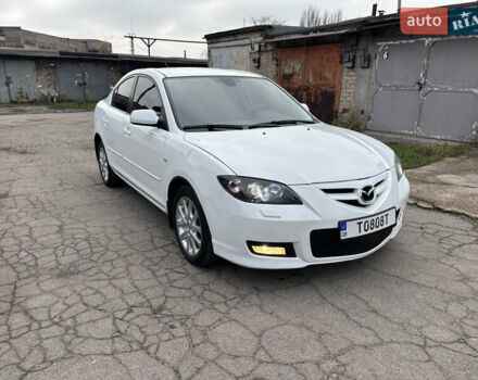 Білий Мазда 3, об'ємом двигуна 1.6 л та пробігом 156 тис. км за 6000 $, фото 1 на Automoto.ua