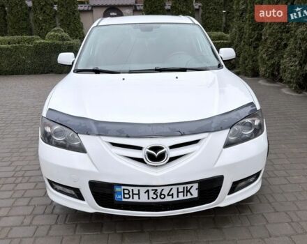 Белый Мазда 3, объемом двигателя 1.6 л и пробегом 235 тыс. км за 4999 $, фото 1 на Automoto.ua