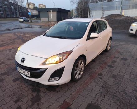 Белый Мазда 3, объемом двигателя 1.6 л и пробегом 300 тыс. км за 5700 $, фото 1 на Automoto.ua