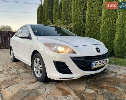Белый Мазда 3, объемом двигателя 1.6 л и пробегом 132 тыс. км за 7200 $, фото 1 на Automoto.ua
