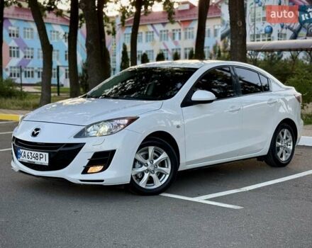 Білий Мазда 3, об'ємом двигуна 1.6 л та пробігом 220 тис. км за 8950 $, фото 1 на Automoto.ua