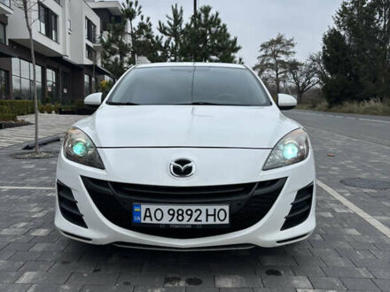 Белый Мазда 3, объемом двигателя 1.6 л и пробегом 171 тыс. км за 8500 $, фото 1 на Automoto.ua