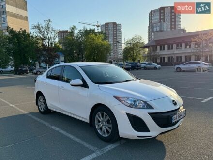 Білий Мазда 3, об'ємом двигуна 2 л та пробігом 250 тис. км за 6800 $, фото 1 на Automoto.ua