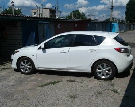 Белый Мазда 3, объемом двигателя 1.6 л и пробегом 180 тыс. км за 8200 $, фото 1 на Automoto.ua