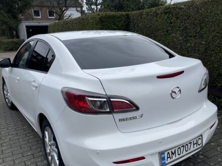 Белый Мазда 3, объемом двигателя 1.6 л и пробегом 175 тыс. км за 8700 $, фото 1 на Automoto.ua
