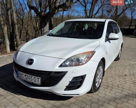 Белый Мазда 3, объемом двигателя 1.6 л и пробегом 135 тыс. км за 9000 $, фото 1 на Automoto.ua