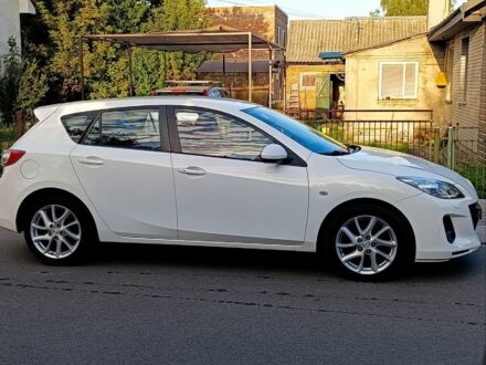 Белый Мазда 3, объемом двигателя 2 л и пробегом 200 тыс. км за 8500 $, фото 1 на Automoto.ua