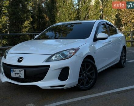 Белый Мазда 3, объемом двигателя 2 л и пробегом 153 тыс. км за 9000 $, фото 1 на Automoto.ua