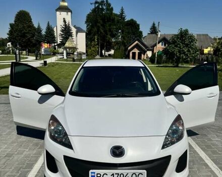 Белый Мазда 3, объемом двигателя 2 л и пробегом 186 тыс. км за 8000 $, фото 1 на Automoto.ua