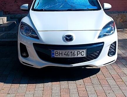 Белый Мазда 3, объемом двигателя 2 л и пробегом 95 тыс. км за 7800 $, фото 1 на Automoto.ua