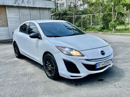 Белый Мазда 3, объемом двигателя 2 л и пробегом 152 тыс. км за 6300 $, фото 1 на Automoto.ua