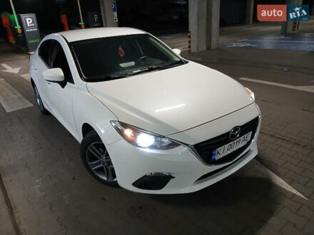 Белый Мазда 3, объемом двигателя 2 л и пробегом 123 тыс. км за 8900 $, фото 1 на Automoto.ua