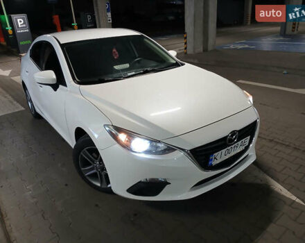 Белый Мазда 3, объемом двигателя 2 л и пробегом 123 тыс. км за 8900 $, фото 1 на Automoto.ua