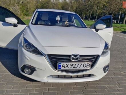 Белый Мазда 3, объемом двигателя 1.5 л и пробегом 115 тыс. км за 11399 $, фото 1 на Automoto.ua