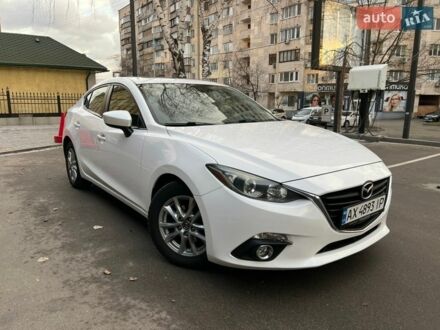 Белый Мазда 3, объемом двигателя 2 л и пробегом 177 тыс. км за 12300 $, фото 1 на Automoto.ua