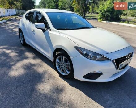 Белый Мазда 3, объемом двигателя 2 л и пробегом 141 тыс. км за 9600 $, фото 1 на Automoto.ua