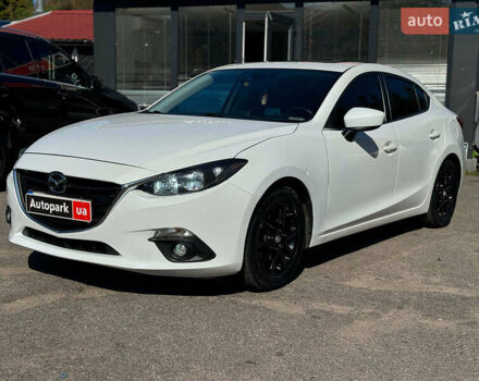 Белый Мазда 3, объемом двигателя 2 л и пробегом 158 тыс. км за 10890 $, фото 1 на Automoto.ua