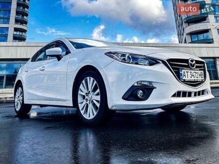 Белый Мазда 3, объемом двигателя 2 л и пробегом 166 тыс. км за 12000 $, фото 1 на Automoto.ua