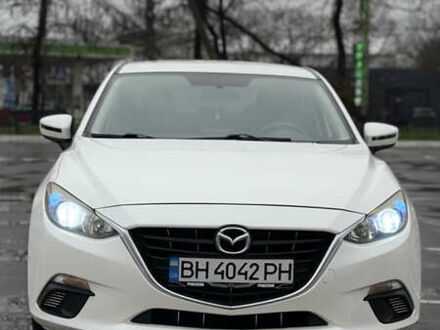 Белый Мазда 3, объемом двигателя 2 л и пробегом 151 тыс. км за 9200 $, фото 1 на Automoto.ua