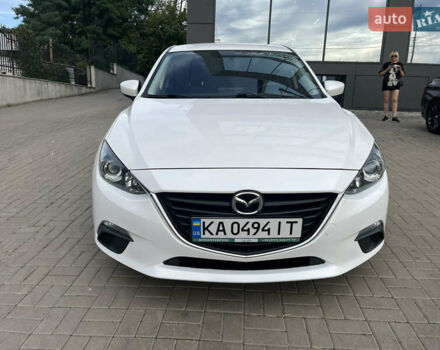 Белый Мазда 3, объемом двигателя 2 л и пробегом 175 тыс. км за 10700 $, фото 1 на Automoto.ua