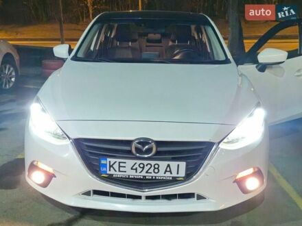 Белый Мазда 3, объемом двигателя 2 л и пробегом 166 тыс. км за 12000 $, фото 1 на Automoto.ua