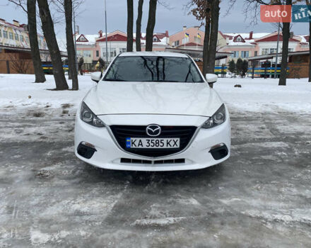 Белый Мазда 3, объемом двигателя 2 л и пробегом 180 тыс. км за 9500 $, фото 1 на Automoto.ua
