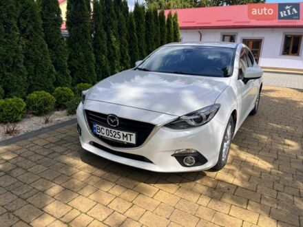 Белый Мазда 3, объемом двигателя 2.19 л и пробегом 228 тыс. км за 10500 $, фото 1 на Automoto.ua