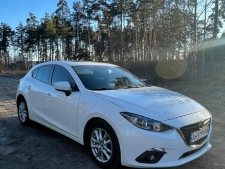 Белый Мазда 3, объемом двигателя 2 л и пробегом 46 тыс. км за 12200 $, фото 1 на Automoto.ua