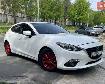 Белый Мазда 3, объемом двигателя 2 л и пробегом 120 тыс. км за 12900 $, фото 1 на Automoto.ua
