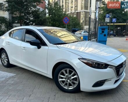 Белый Мазда 3, объемом двигателя 2 л и пробегом 165 тыс. км за 9200 $, фото 1 на Automoto.ua