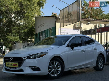 Белый Мазда 3, объемом двигателя 2 л и пробегом 159 тыс. км за 11500 $, фото 1 на Automoto.ua