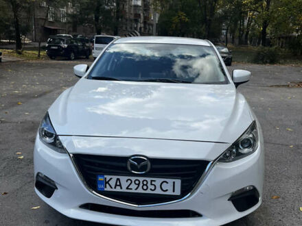 Белый Мазда 3, объемом двигателя 2 л и пробегом 211 тыс. км за 9300 $, фото 1 на Automoto.ua